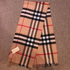 Classic Burberry Check Scarf